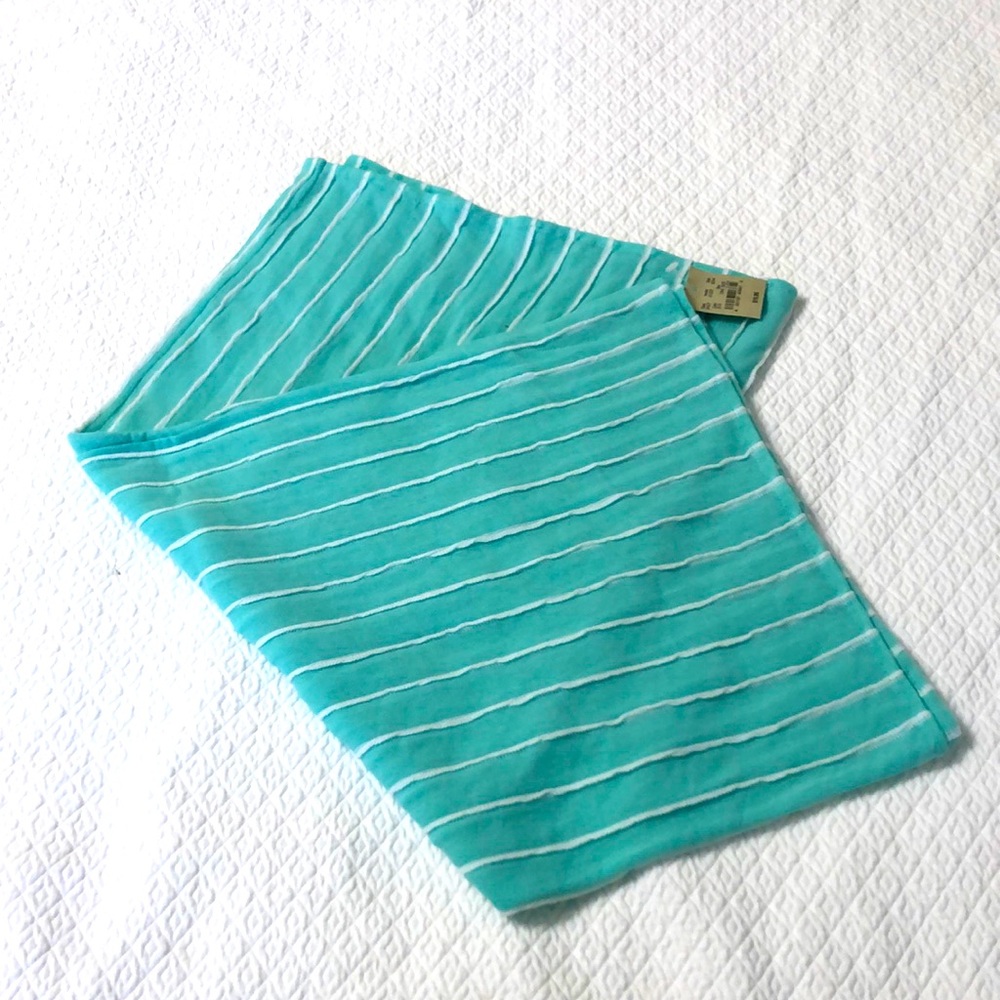 AEO NWT Mint Summer Infinity Scarf